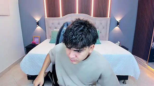 Tommy18   online show from 04/16/26, 03:29