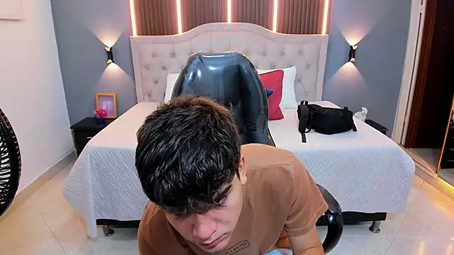 Tommy18   online show from 03/08/26, 03:32