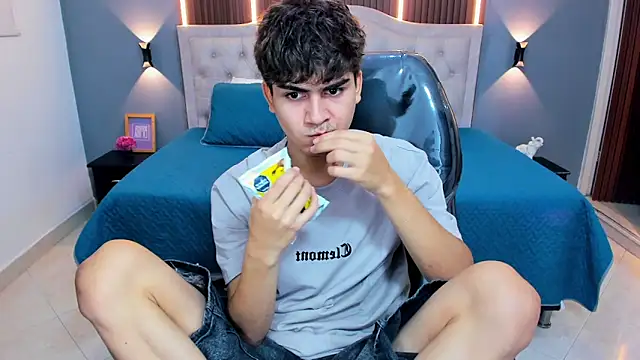 Tommy18   online show from 03/14/26, 03:34