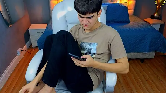 Tommy18   online show from 03/18/25, 10:50