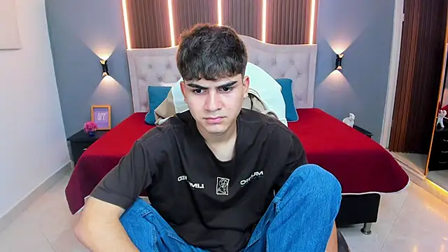 Tommy18   online show from 02/13/26, 03:39