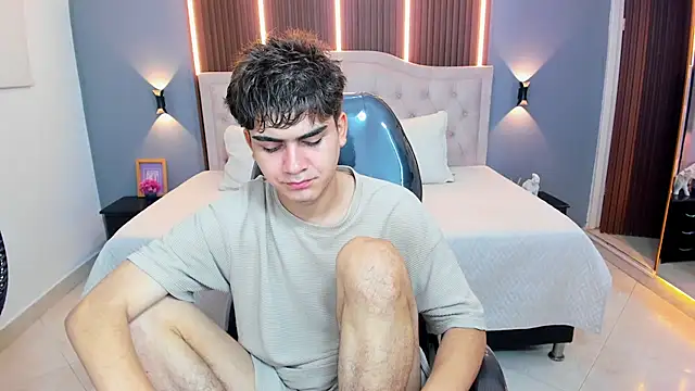 Tommy18   online show from 01/10/26, 03:46