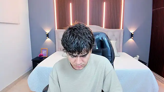 Tommy18   online show from 02/06/26, 03:13