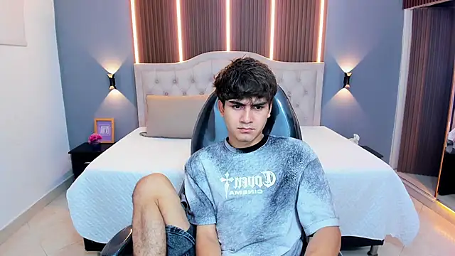 Tommy18   online show from 02/07/26, 03:25