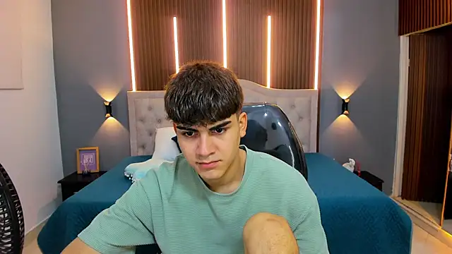 Tommy18   online show from 10/07/25, 03:29