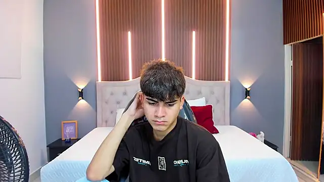 Tommy18   online show from 10/16/25, 03:26