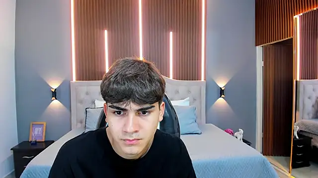 Tommy18   online show from 10/21/25, 03:28