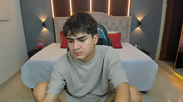 Tommy18   online show from 01/06/26, 04:38