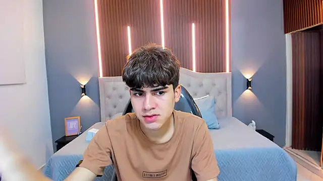 Tommy18   online show from 09/20/25, 03:33