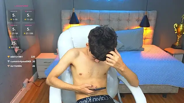 Tommy18   online show from 03/19/25, 09:38