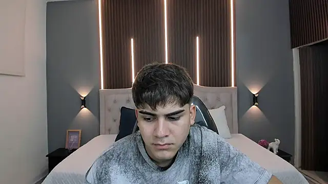 Tommy18   online show from 12/19/25, 03:32