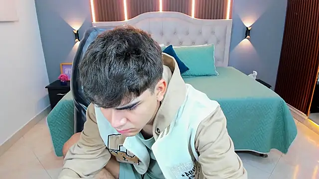 Tommy18   online show from 02/17/26, 03:37