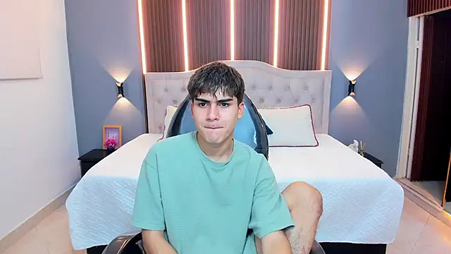 Tommy18   online show from 01/09/26, 03:24