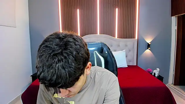 Tommy18   online show from 10/25/25, 03:28