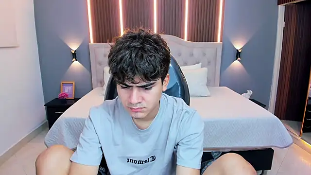 Tommy18   online show from 03/22/26, 03:54