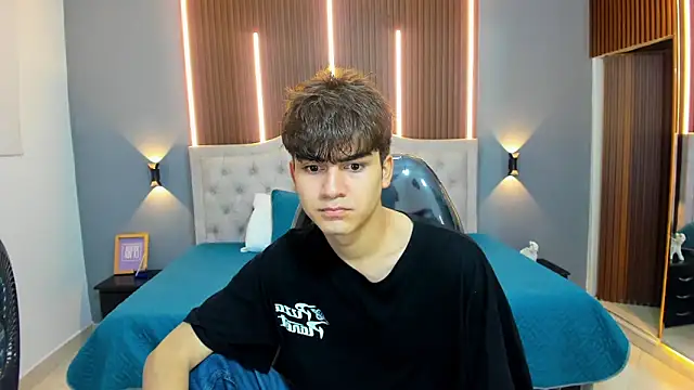 Tommy18   online show from 09/23/25, 03:24