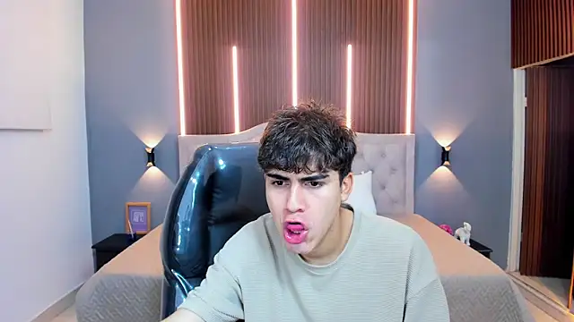 Tommy18   online show from 11/29/25, 03:39