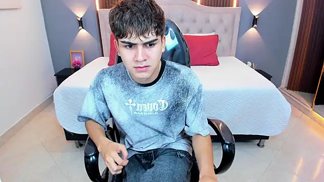 Tommy18   online show from 01/08/26, 03:34