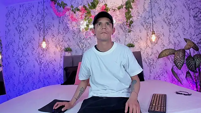 Bonny and carrot online show from 02/26/26, 07:14