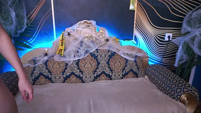 ArielGemme online show from 10/17/25, 08:21