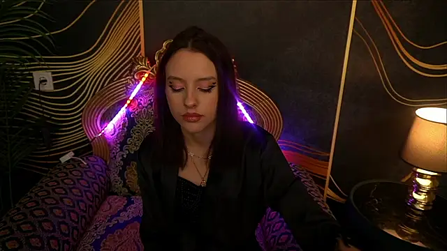 AnnaElys online show from 03/08/25, 10:24