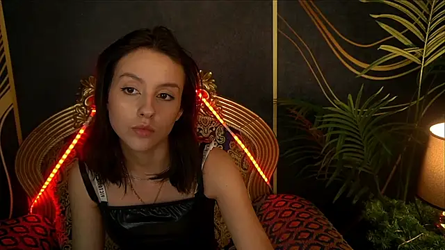 AnnaElys online show from 02/05/25, 04:14