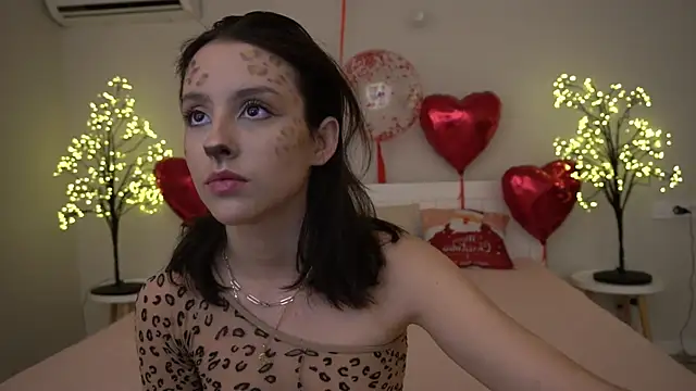 AnnaElys online show from 02/18/25, 09:31