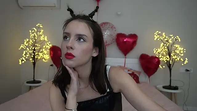 AnnaElys online show from 02/22/25, 02:06