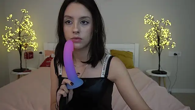 AnnaElys online show from 02/06/25, 11:31