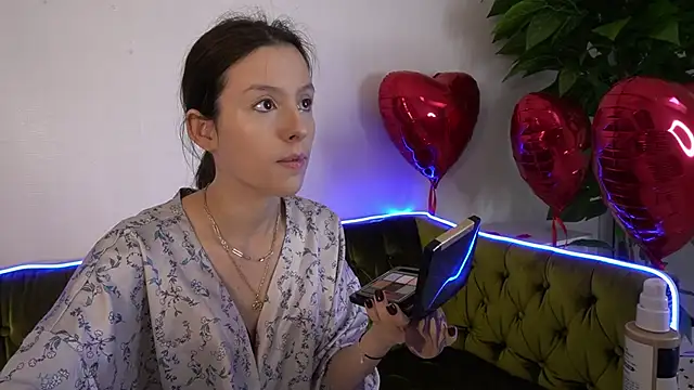 AnnaElys online show from 02/12/25, 07:13