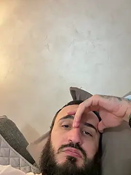 ilmaestoso online show from 04/17/26, 06:11