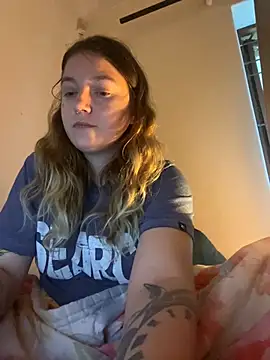 ariaawakelinn  online show from 01/07/25, 05:33