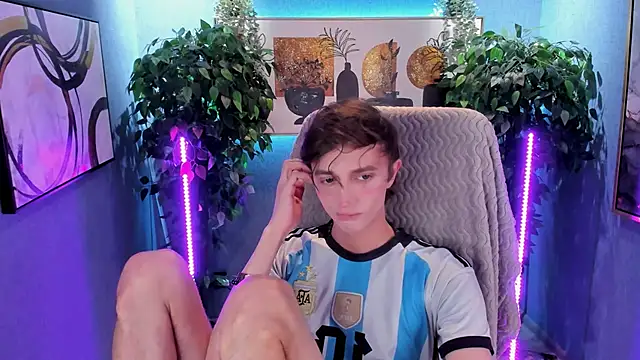 John Weasley online show from 11/28/25, 08:09