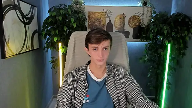 John Weasley online show from 11/05/25, 01:03