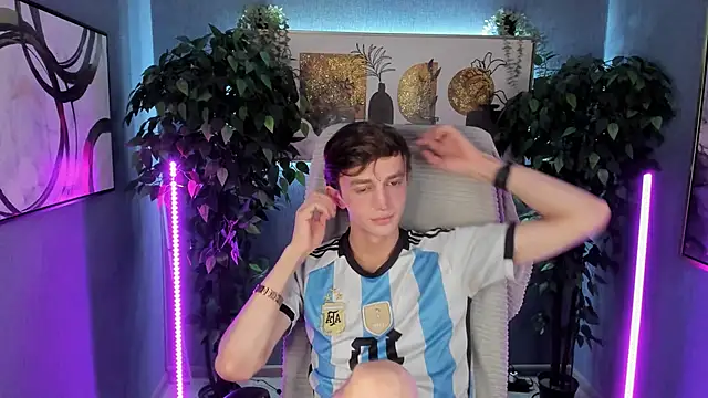 John Weasley online show from 11/01/25, 02:55