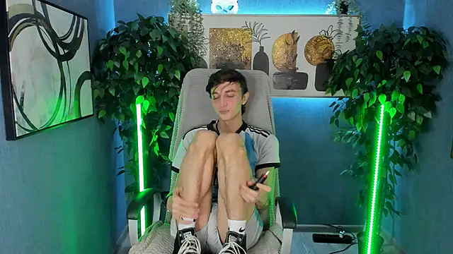 John Weasley online show from 11/12/25, 11:58