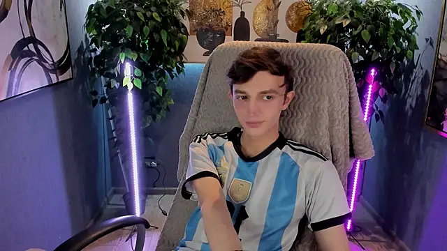 John Weasley online show from 12/03/25, 01:54