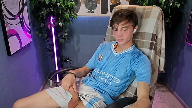 John Weasley online show from 09/13/25, 08:20