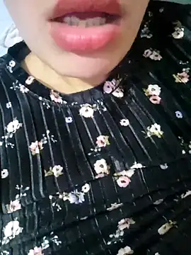 nonalona199999 online show from 02/28/25, 09:12