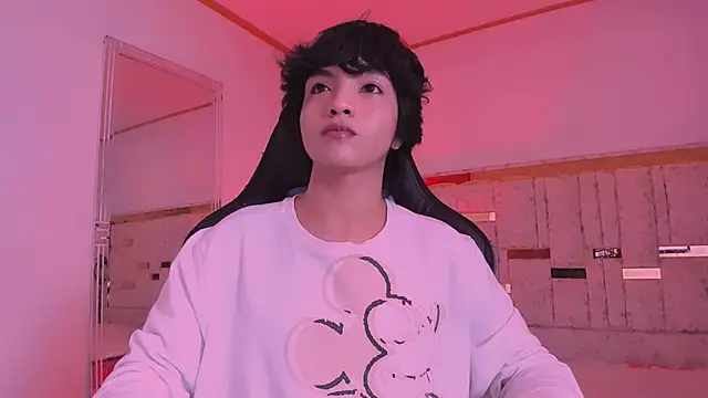 Snapshot of AllanYong18 chatting on 03/14/25, 02:53 AllanYong18 online show from 03/14/25, 02:53