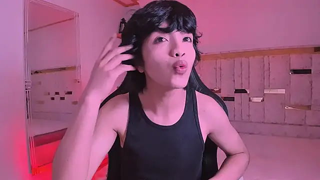 Snapshot of AllanYong18 chatting on 03/17/25, 07:46 AllanYong18 online show from 03/17/25, 07:46