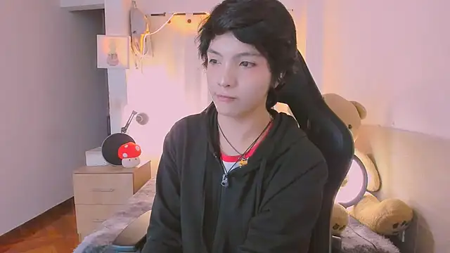 AllanYong18 online show from 04/08/26, 04:14