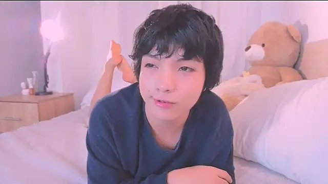 Snapshot of AllanYong18 chatting on 09/29/25, 08:32 AllanYong18 online show from 09/29/25, 08:32