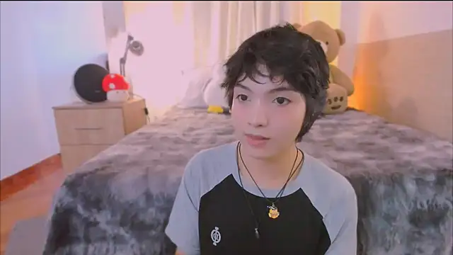 AllanYong18 online show from 03/15/26, 08:05