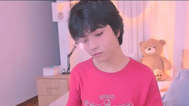 AllanYong18 online show from 12/19/25, 11:01