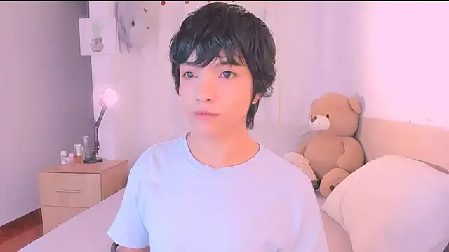 Snapshot of AllanYong18 chatting on 09/30/25, 10:10 AllanYong18 online show from 09/30/25, 10:10