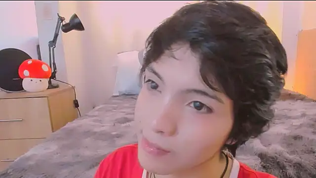 AllanYong18 online show from 03/22/26, 08:21