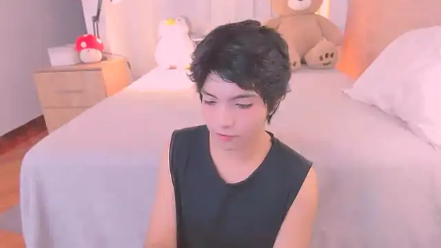 AllanYong18 online show from 02/17/26, 08:00