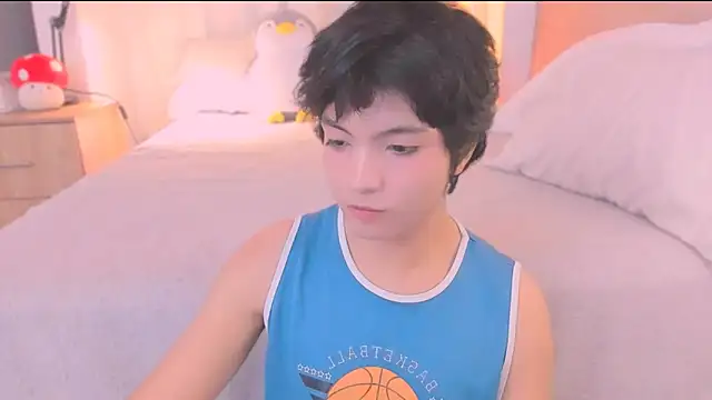 AllanYong18 online show from 02/18/26, 09:50