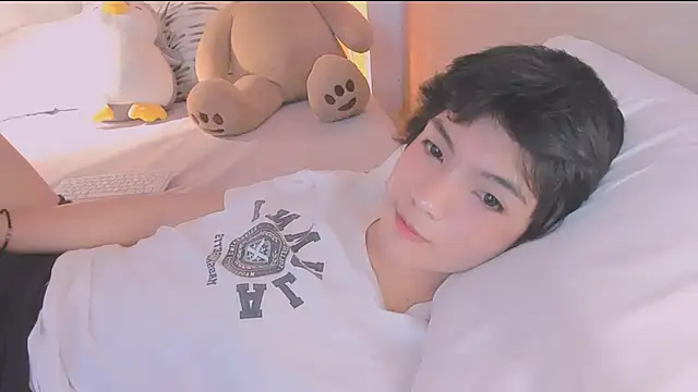 AllanYong18 online show from 02/22/26, 01:46